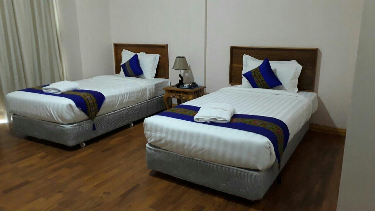 Famous Hotel Лойко Экстерьер фото
